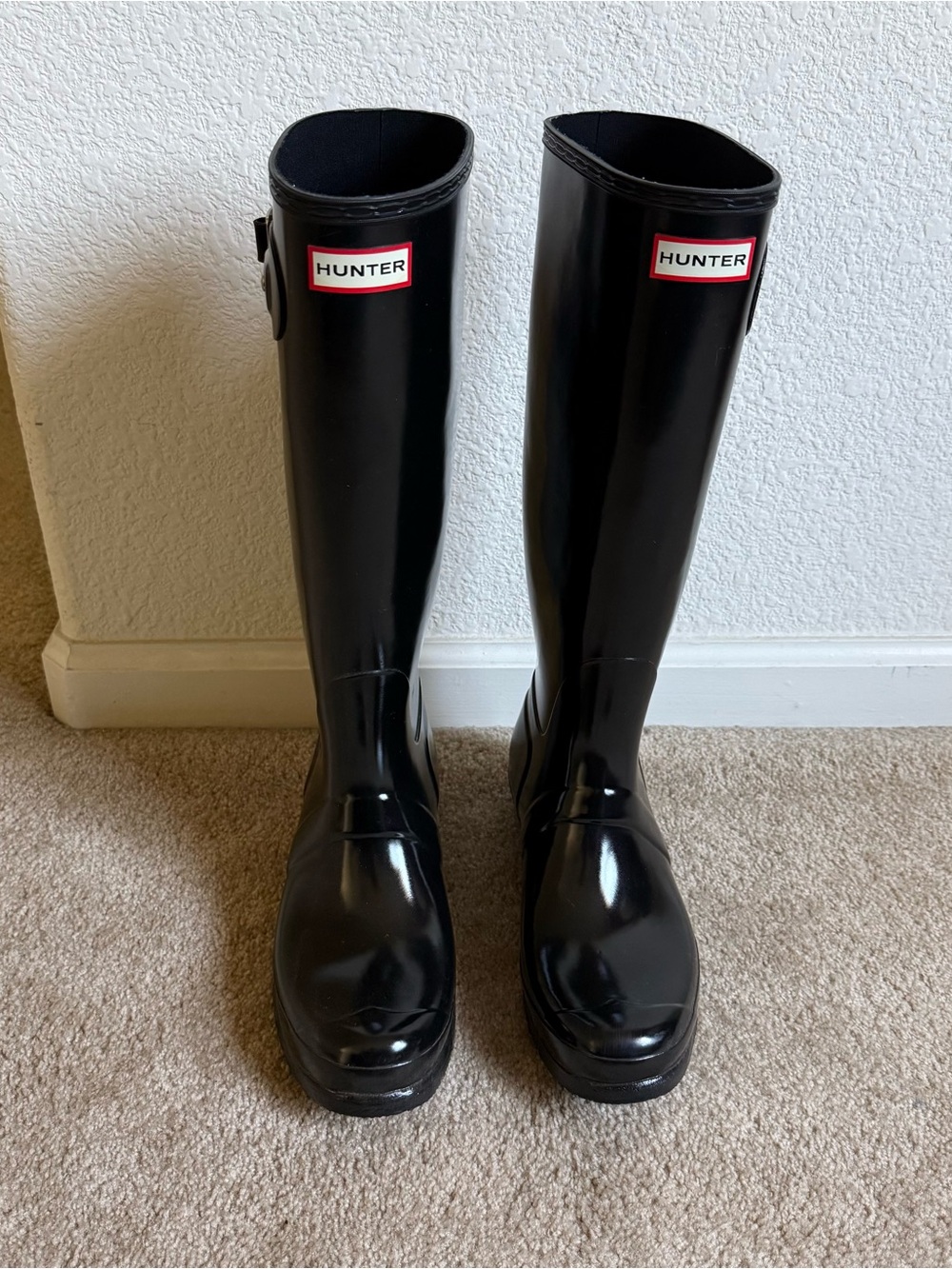 Hunter Women's Gloss Black Tall Rain Boots - Picture 2 of 3